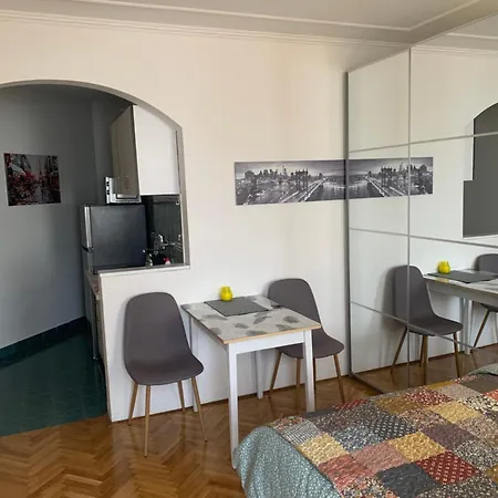 Апартаменты Aprilstar