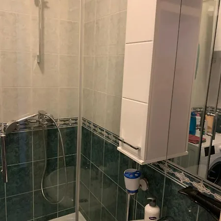 Aprilstar Апартаменты